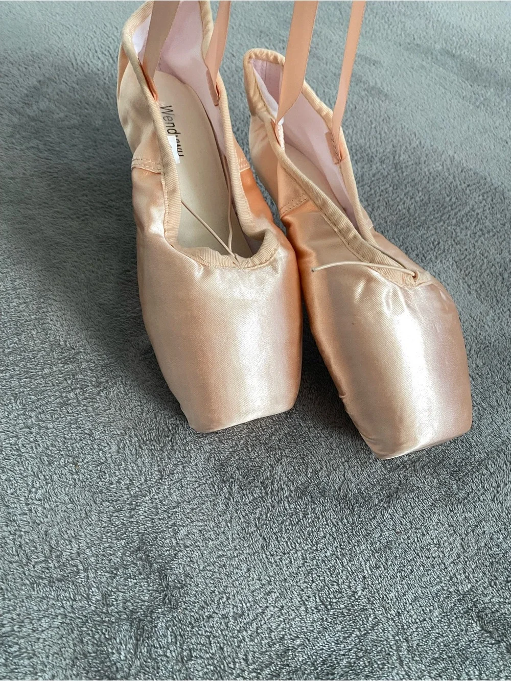 Wendywu Pink Satin Pointe Ballet Shoes Size 10 - Picture 11 of 16